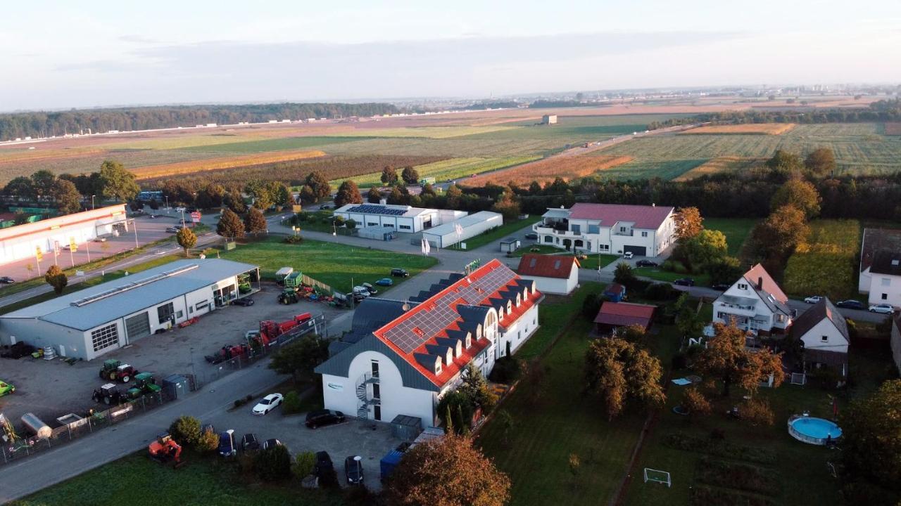 Hotel Sunparc - Shuttle Zum Europa-Park Rust 4Km & Rulantica 2Km Ringsheim Exterior foto